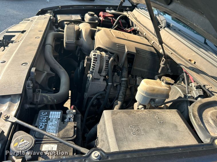 image for item MG9993 2011 Chevrolet Tahoe Police  SUV