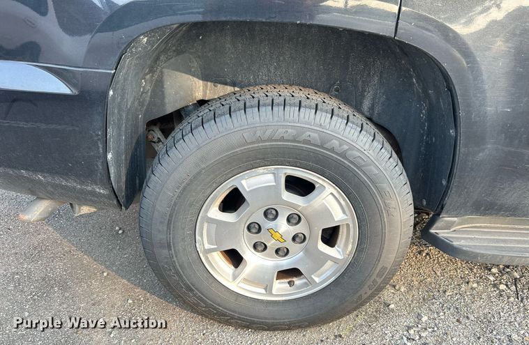 image for item MG9993 2011 Chevrolet Tahoe Police  SUV