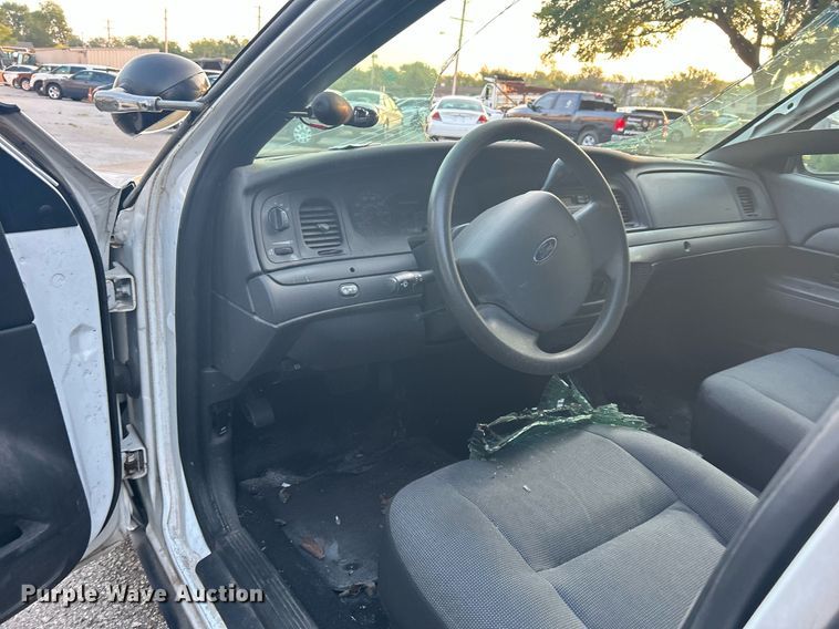 image for item MG9994 2011 Ford Crown Victoria Police Interceptor