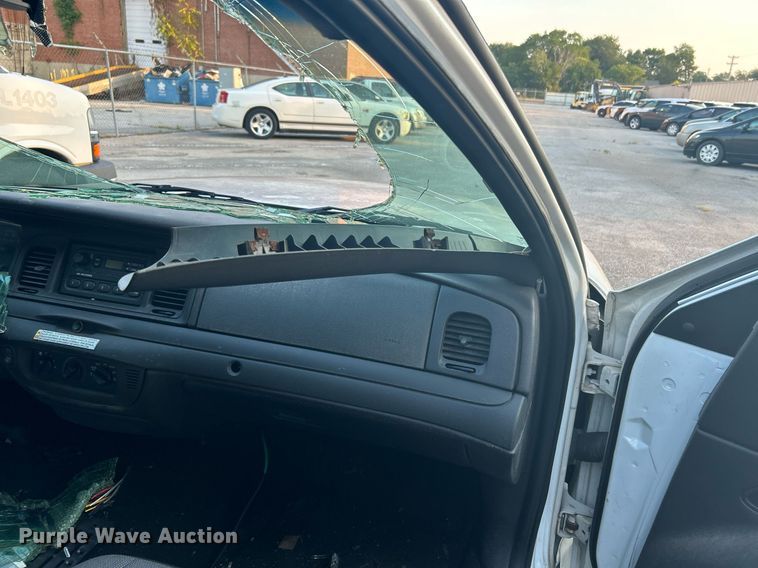 image for item MG9994 2011 Ford Crown Victoria Police Interceptor