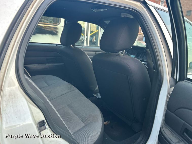 image for item MG9994 2011 Ford Crown Victoria Police Interceptor