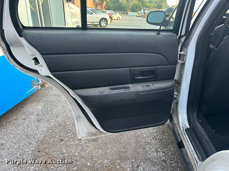 image for item MG9994 2011 Ford Crown Victoria Police Interceptor