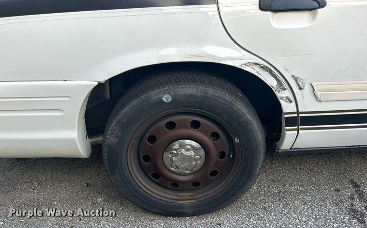 image for item MG9994 2011 Ford Crown Victoria Police Interceptor