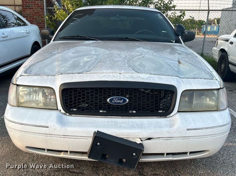 image for item MG9995 2005 Ford Crown Victoria Police Interceptor