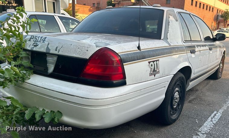 image for item MG9995 2005 Ford Crown Victoria Police Interceptor
