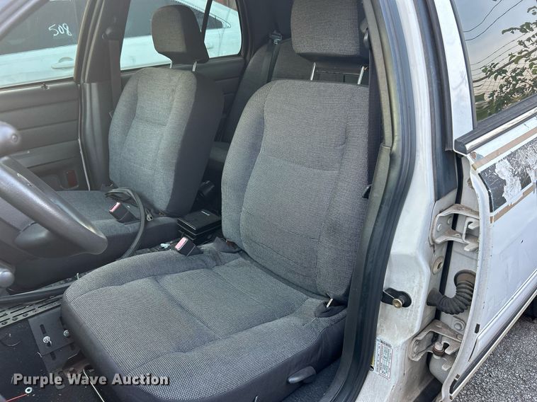 image for item MG9995 2005 Ford Crown Victoria Police Interceptor