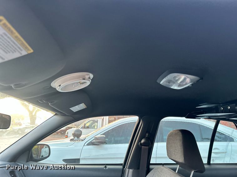 image for item MG9995 2005 Ford Crown Victoria Police Interceptor