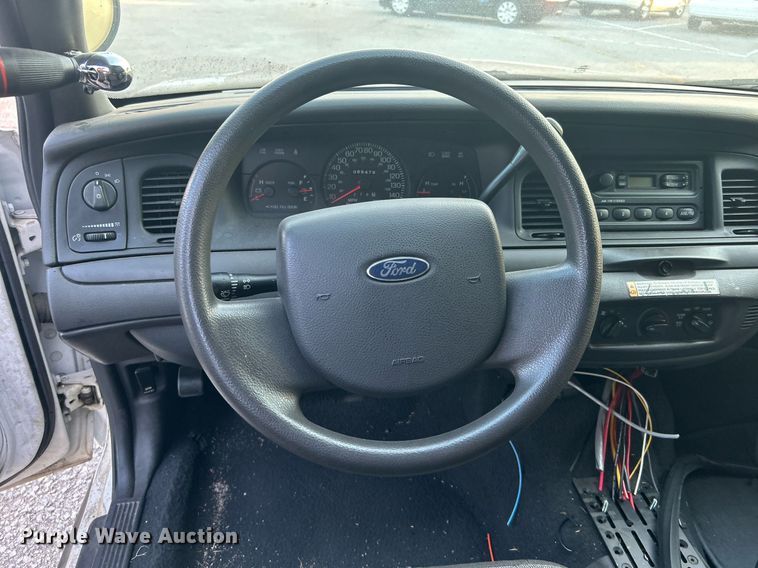 image for item MG9995 2005 Ford Crown Victoria Police Interceptor