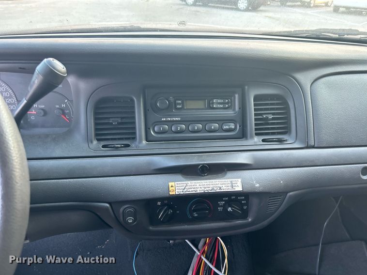 image for item MG9995 2005 Ford Crown Victoria Police Interceptor