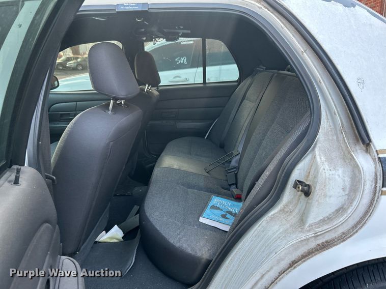 image for item MG9995 2005 Ford Crown Victoria Police Interceptor