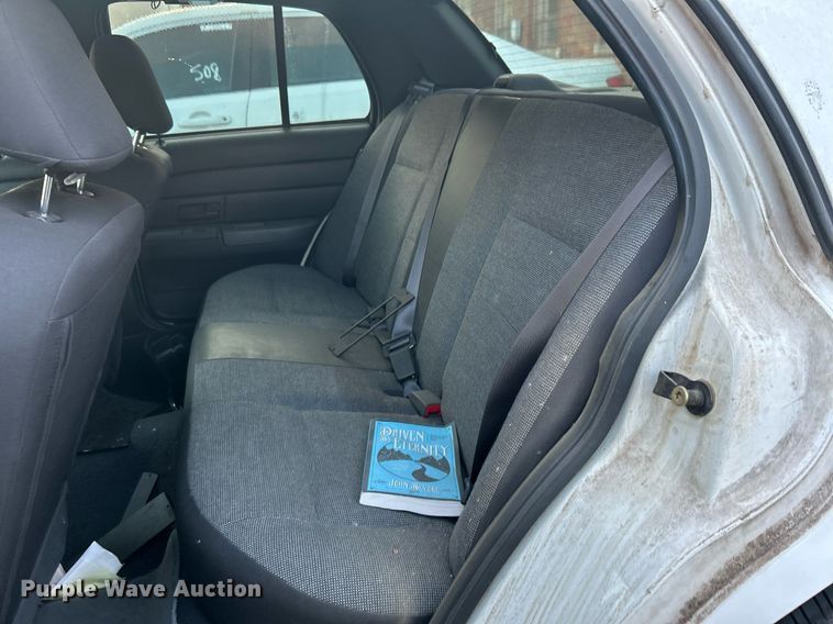 image for item MG9995 2005 Ford Crown Victoria Police Interceptor