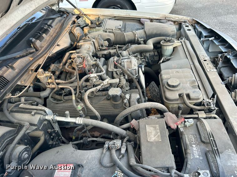 image for item MG9995 2005 Ford Crown Victoria Police Interceptor