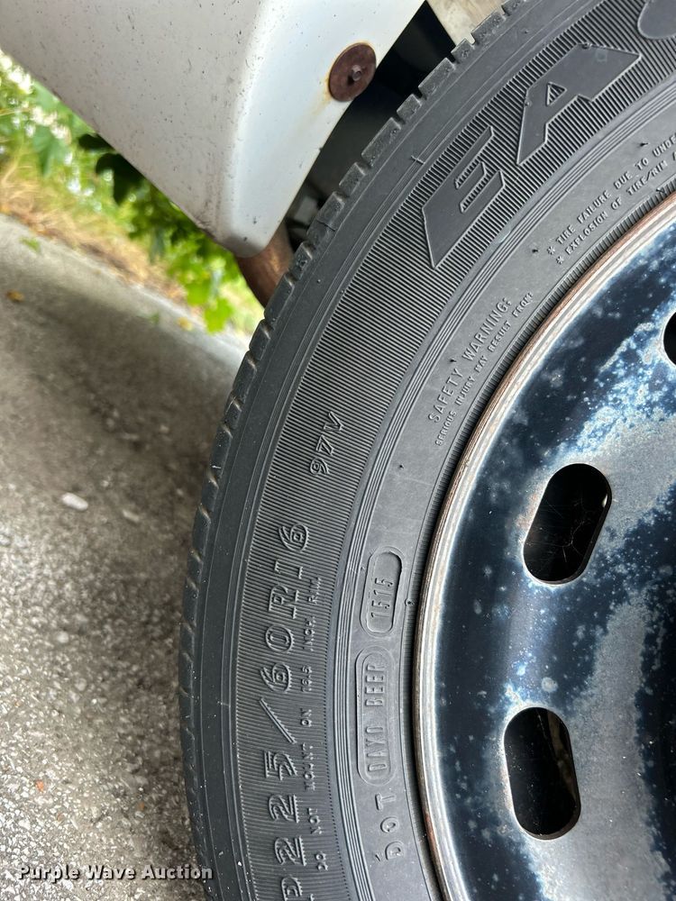 image for item MG9995 2005 Ford Crown Victoria Police Interceptor