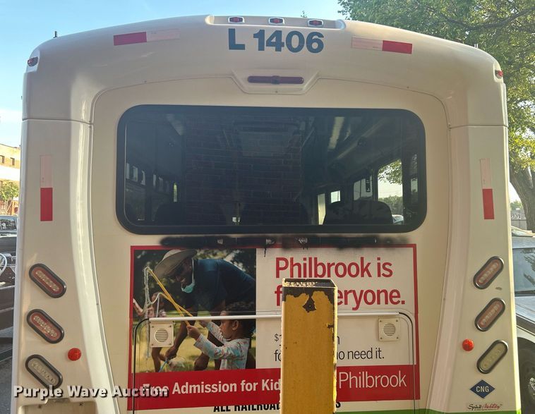 image for item MG9998 2014 Chevrolet Express G4500  shuttle bus