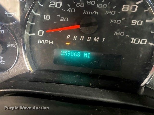 image for item MG9998 2014 Chevrolet Express G4500  shuttle bus