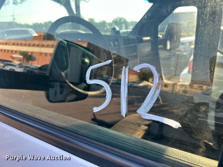 image for item MG9998 2014 Chevrolet Express G4500  shuttle bus