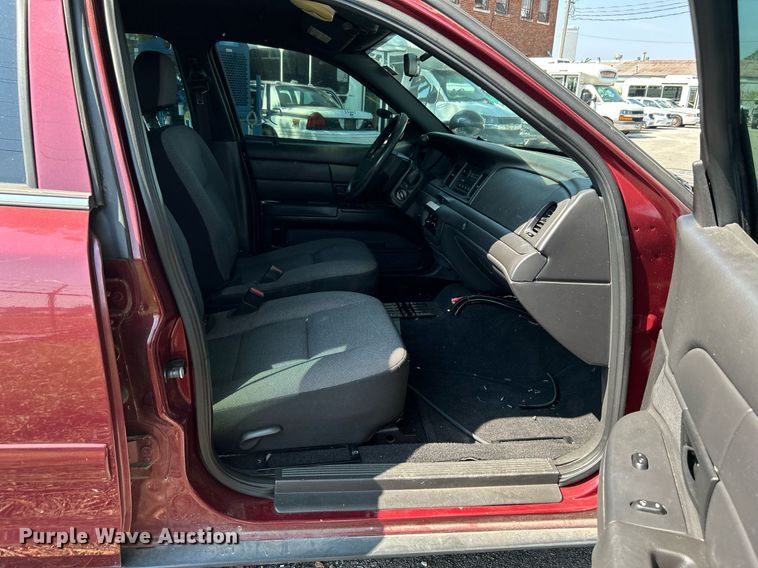 image for item MG9999 2008 Ford Crown Victoria Police Interceptor