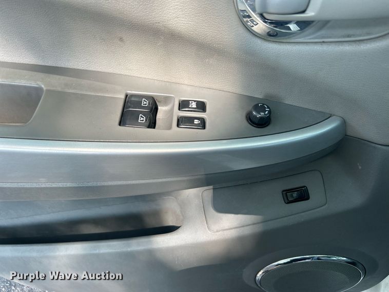 image for item MH9002 2008 Nissan Quest  van