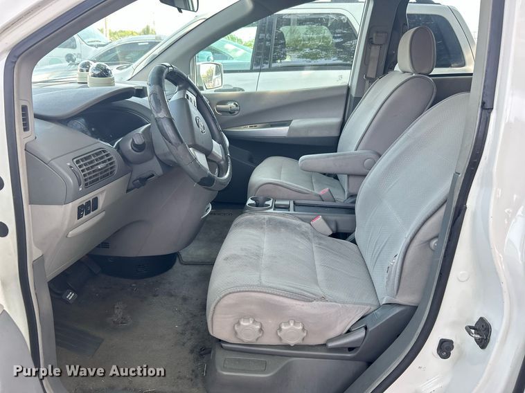 image for item MH9002 2008 Nissan Quest  van