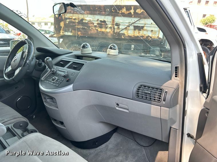 image for item MH9002 2008 Nissan Quest  van