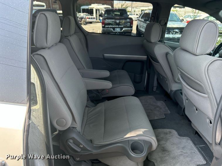 image for item MH9002 2008 Nissan Quest  van