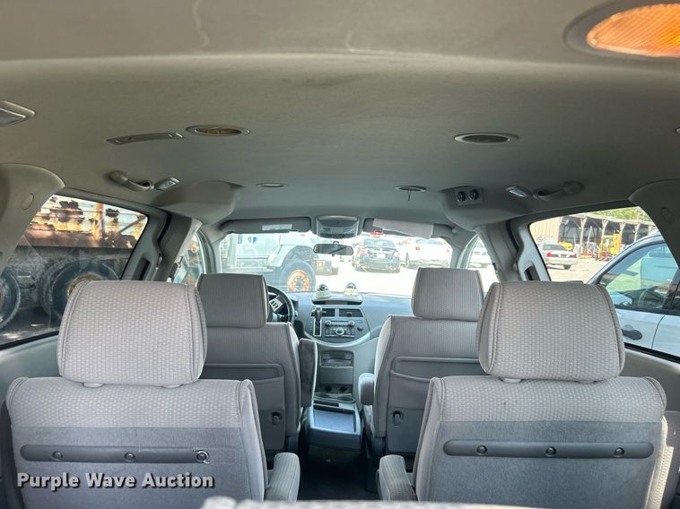 image for item MH9002 2008 Nissan Quest  van