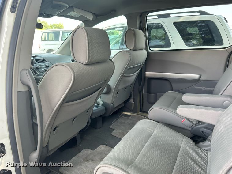 image for item MH9002 2008 Nissan Quest  van