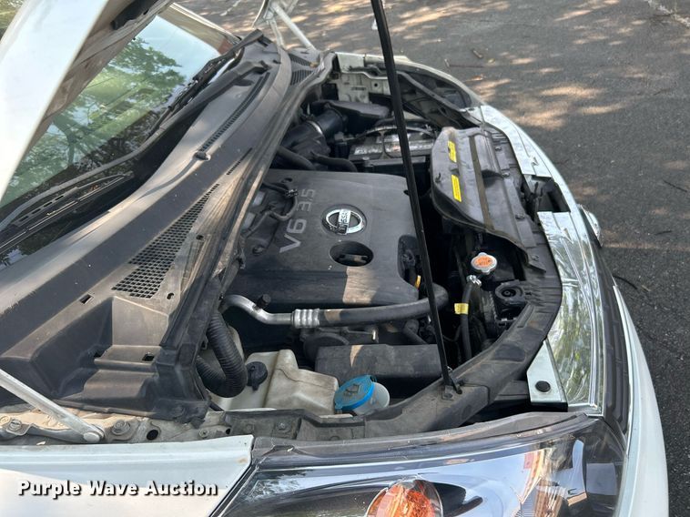 image for item MH9002 2008 Nissan Quest  van