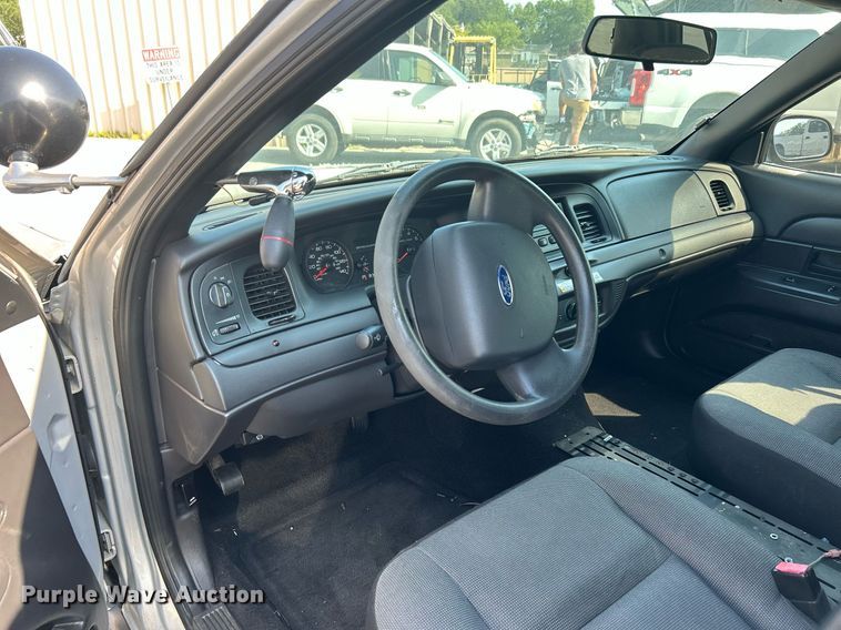 image for item MH9005 2008 Ford Crown Victoria Police Interceptor