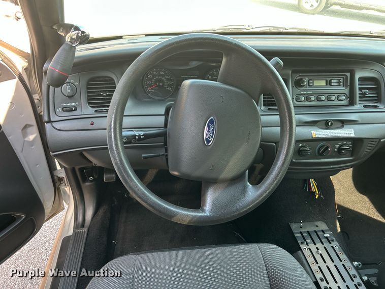 image for item MH9005 2008 Ford Crown Victoria Police Interceptor