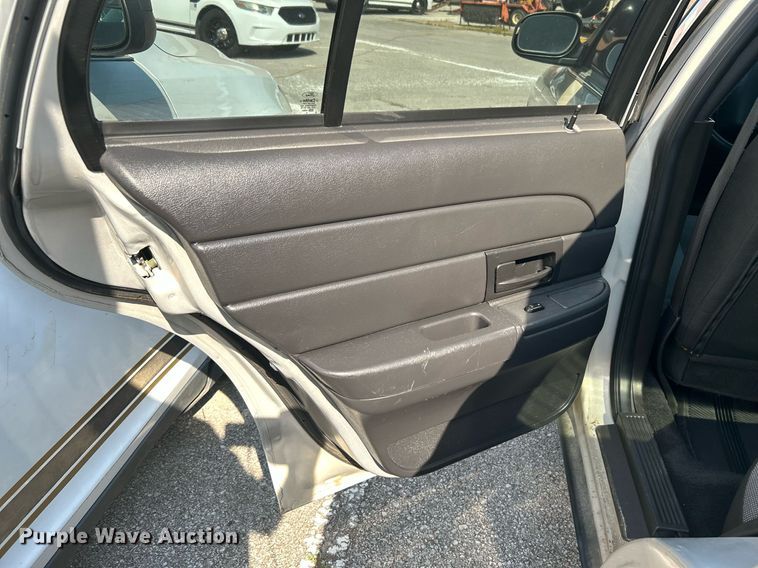 image for item MH9005 2008 Ford Crown Victoria Police Interceptor