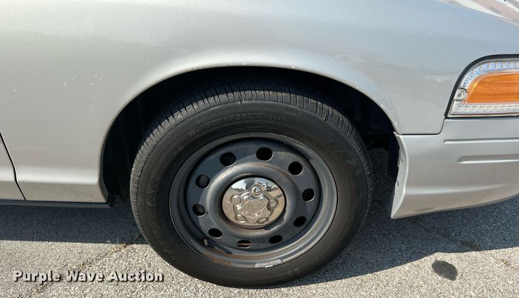 image for item MH9005 2008 Ford Crown Victoria Police Interceptor