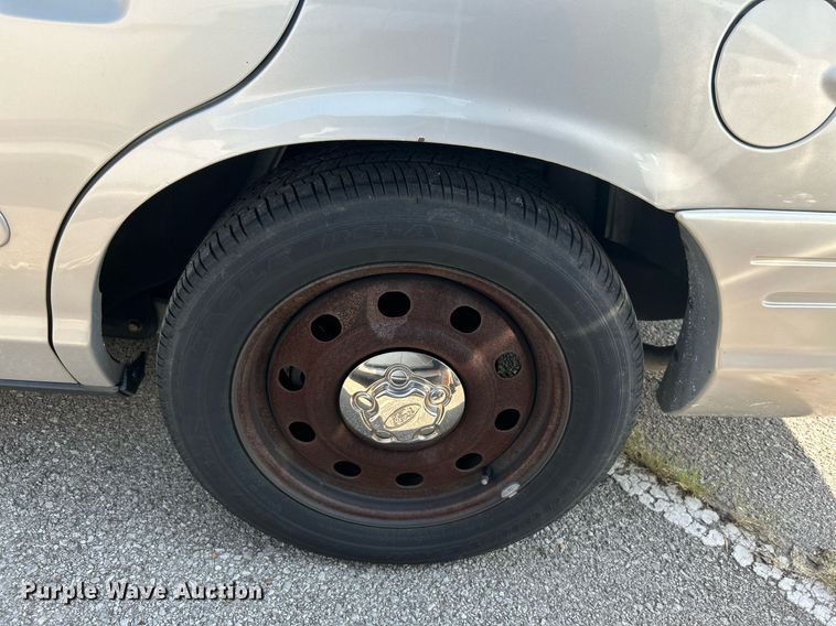 image for item MH9005 2008 Ford Crown Victoria Police Interceptor