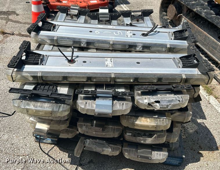 image for item MH9008 Approximately 30 Whelen Liberty light bars