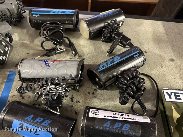 image for item MH9014 (6) radar guns