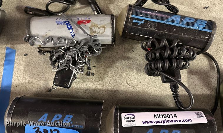 image for item MH9014 (6) radar guns