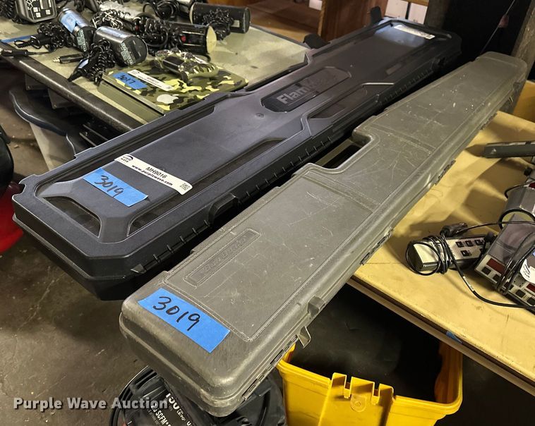 image for item MH9016 (2) gun cases