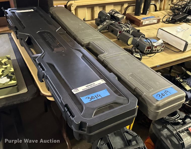 image for item MH9016 (2) gun cases