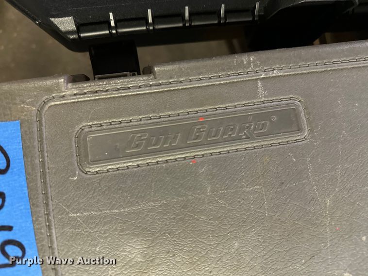 image for item MH9016 (2) gun cases