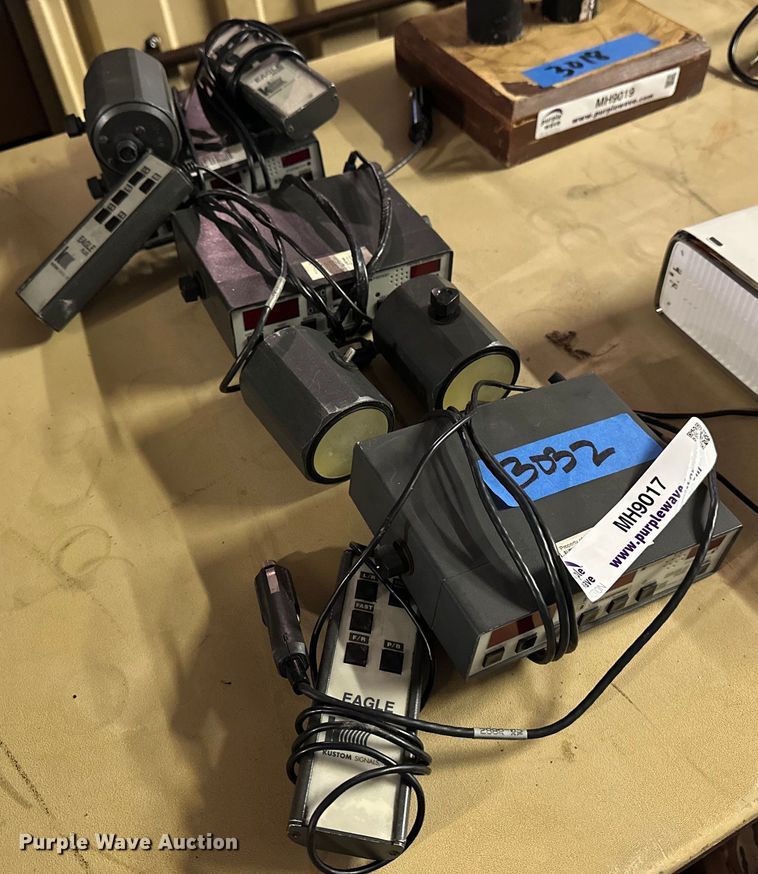 image for item MH9017 (3) Kustom Eagle radar units