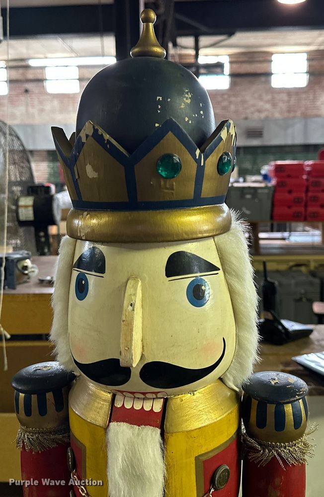 image for item MH9019 Nut cracker