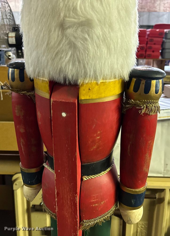 image for item MH9019 Nut cracker