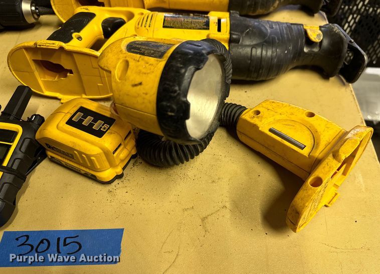image for item MH9024 DeWalt  tools