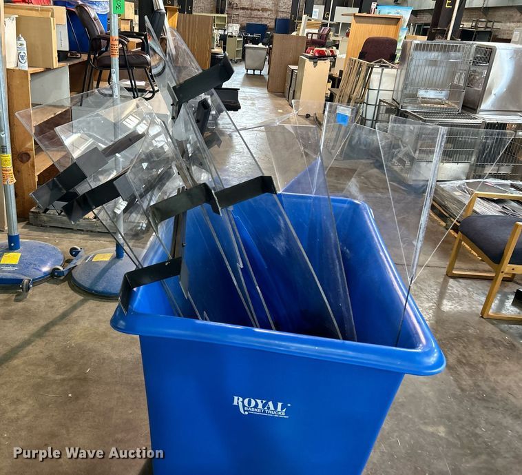 image for item MH9032 Plexiglass dividers