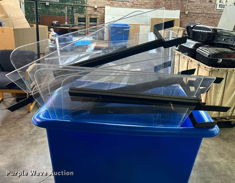 image for item MH9032 Plexiglass dividers