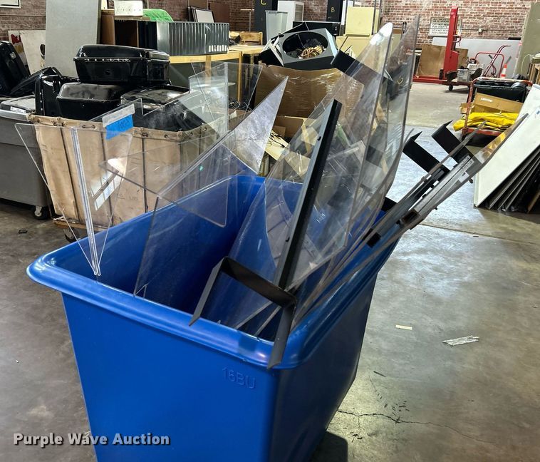 image for item MH9032 Plexiglass dividers