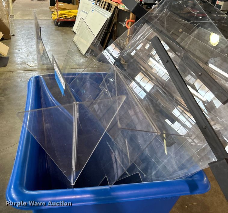 image for item MH9032 Plexiglass dividers