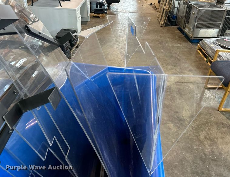 image for item MH9032 Plexiglass dividers