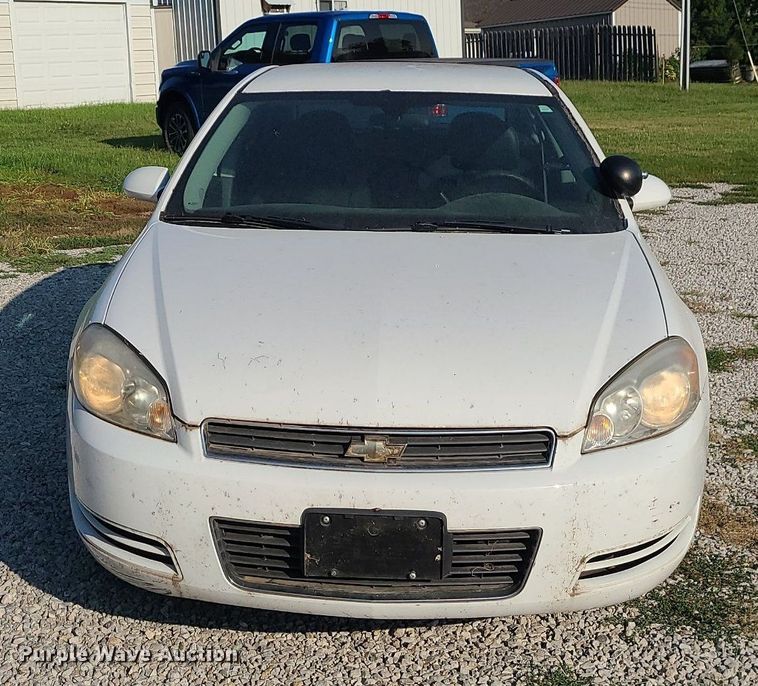 image for item MJ9292 2001 Chevrolet Impala Police Cruiser