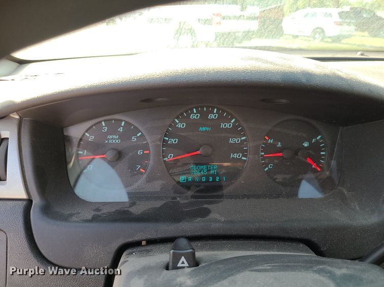 image for item MJ9292 2001 Chevrolet Impala Police Cruiser